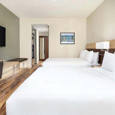 Ac Hotel By Marriott Honolulu Bagian luar foto