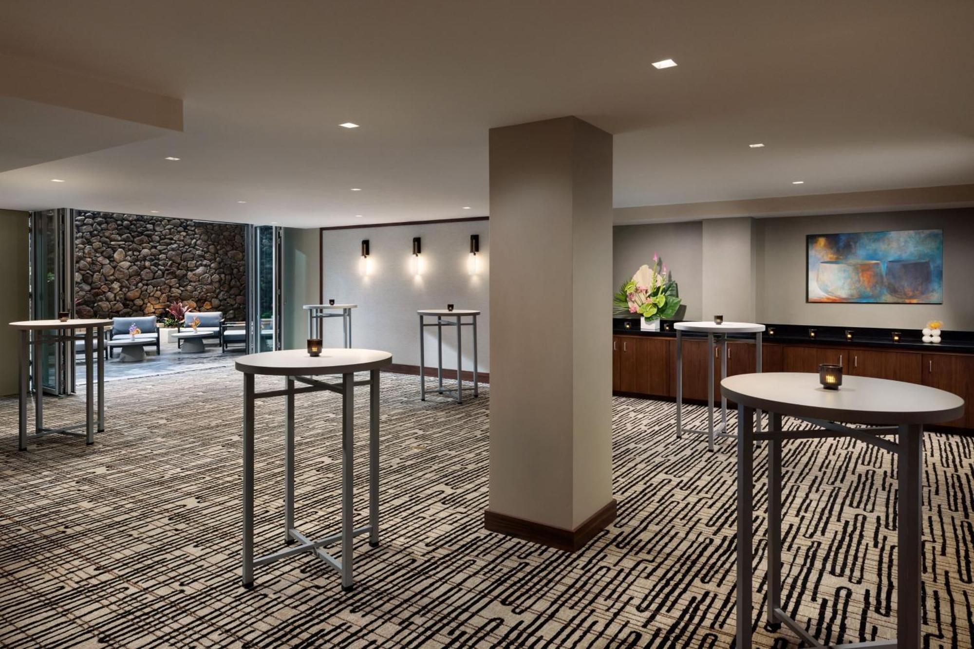 Ac Hotel By Marriott Honolulu Bagian luar foto