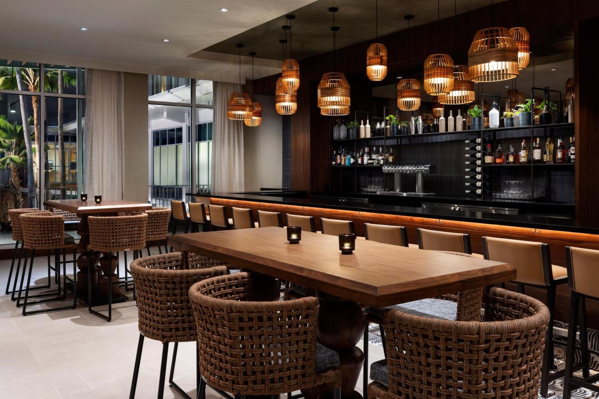 Ac Hotel By Marriott Honolulu Bagian luar foto