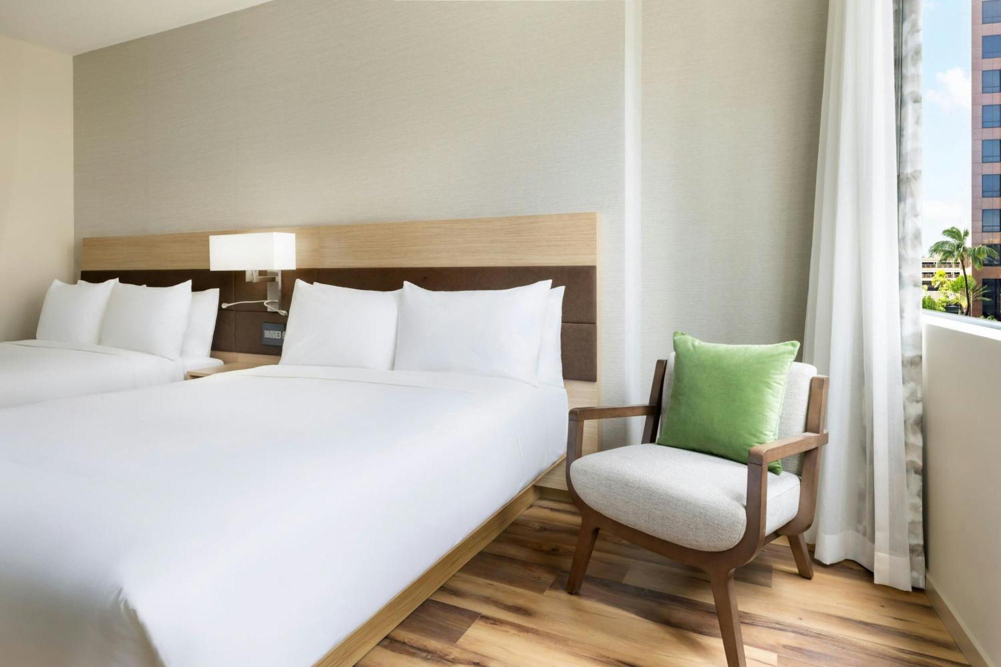 Ac Hotel By Marriott Honolulu Bagian luar foto