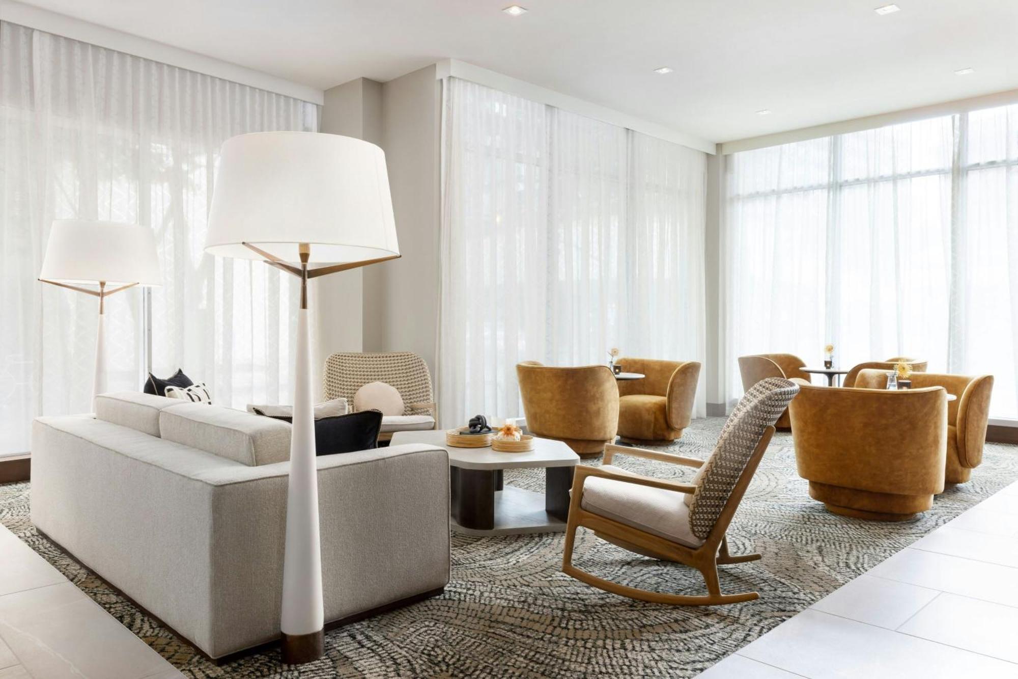 Ac Hotel By Marriott Honolulu Bagian luar foto